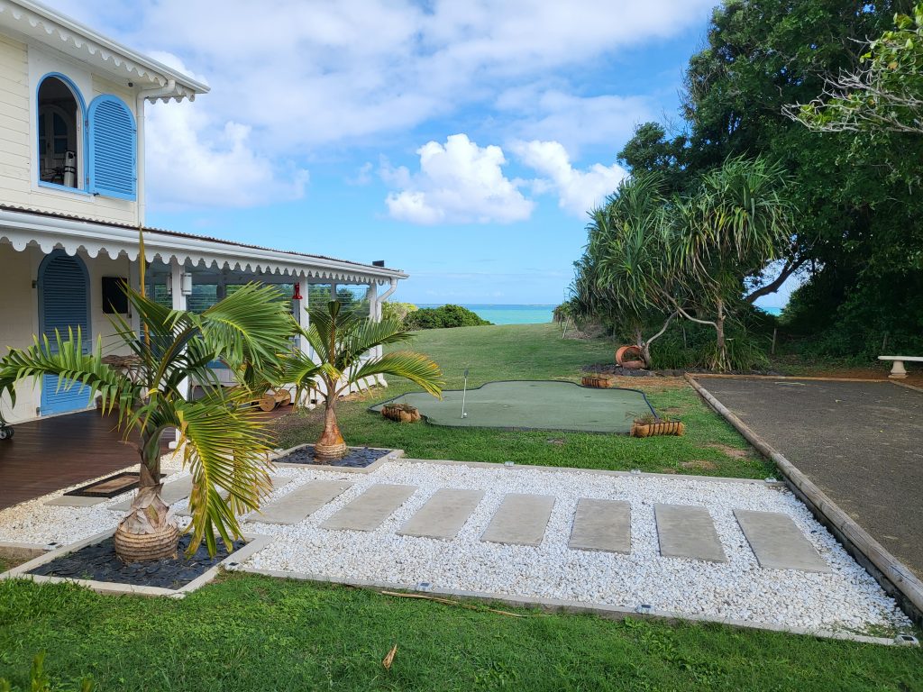 Annexe du domaine et son jardin